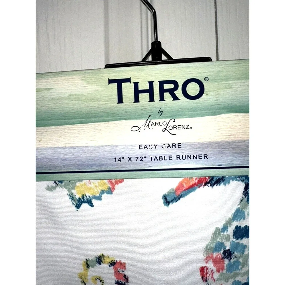 Thro Marlo Lorenz Bella Seahorse Table Runner 14